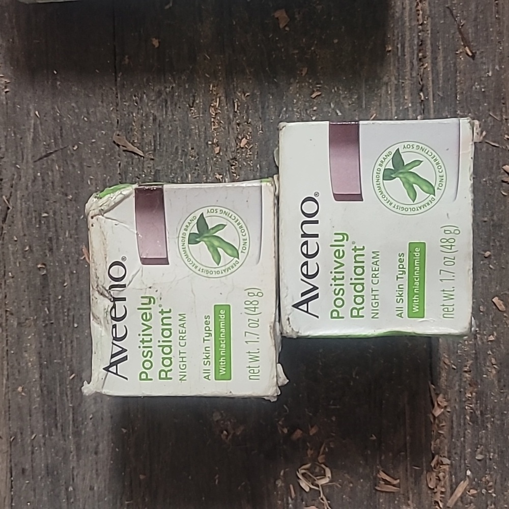 Aveeno positively radiant night cream
